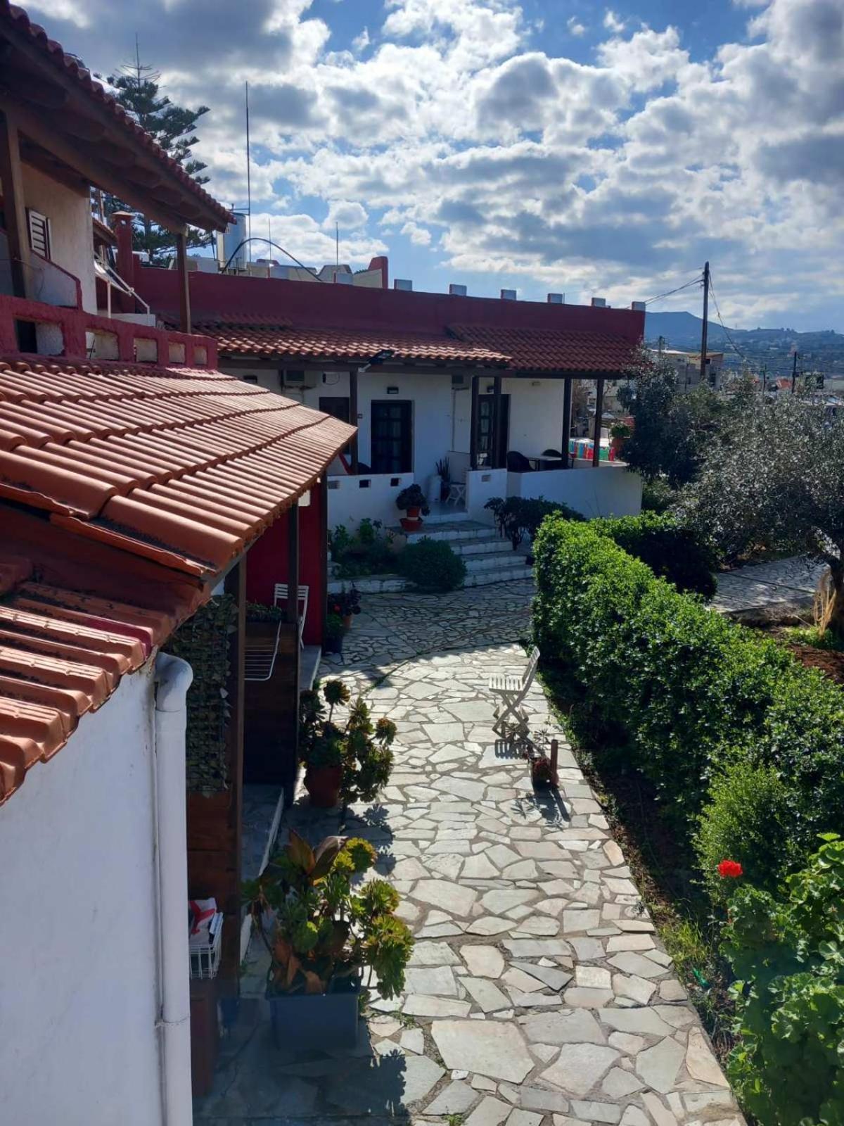 Antikristo Rooms Karteros Exterior photo