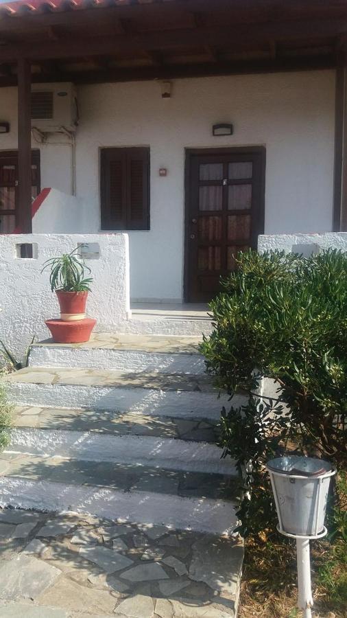 Antikristo Rooms Karteros Exterior photo